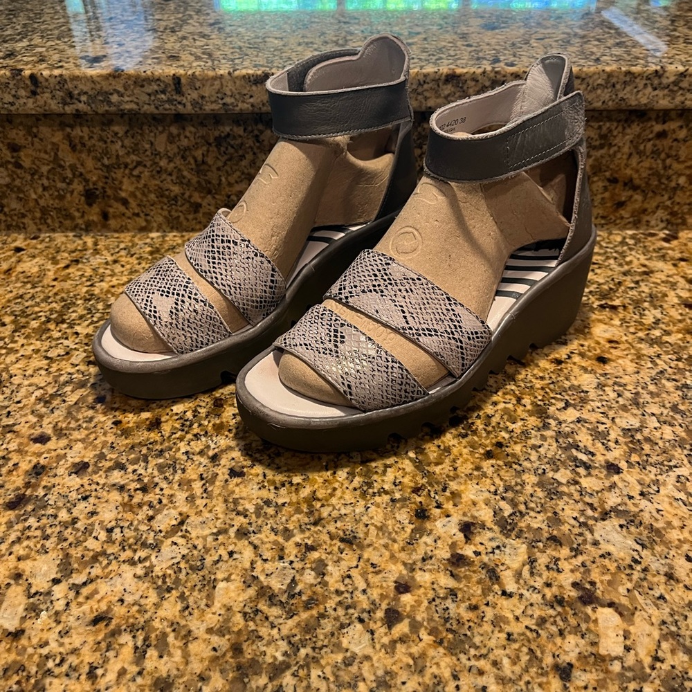 Fly London Silver and Gray Sandals with Strappy Design